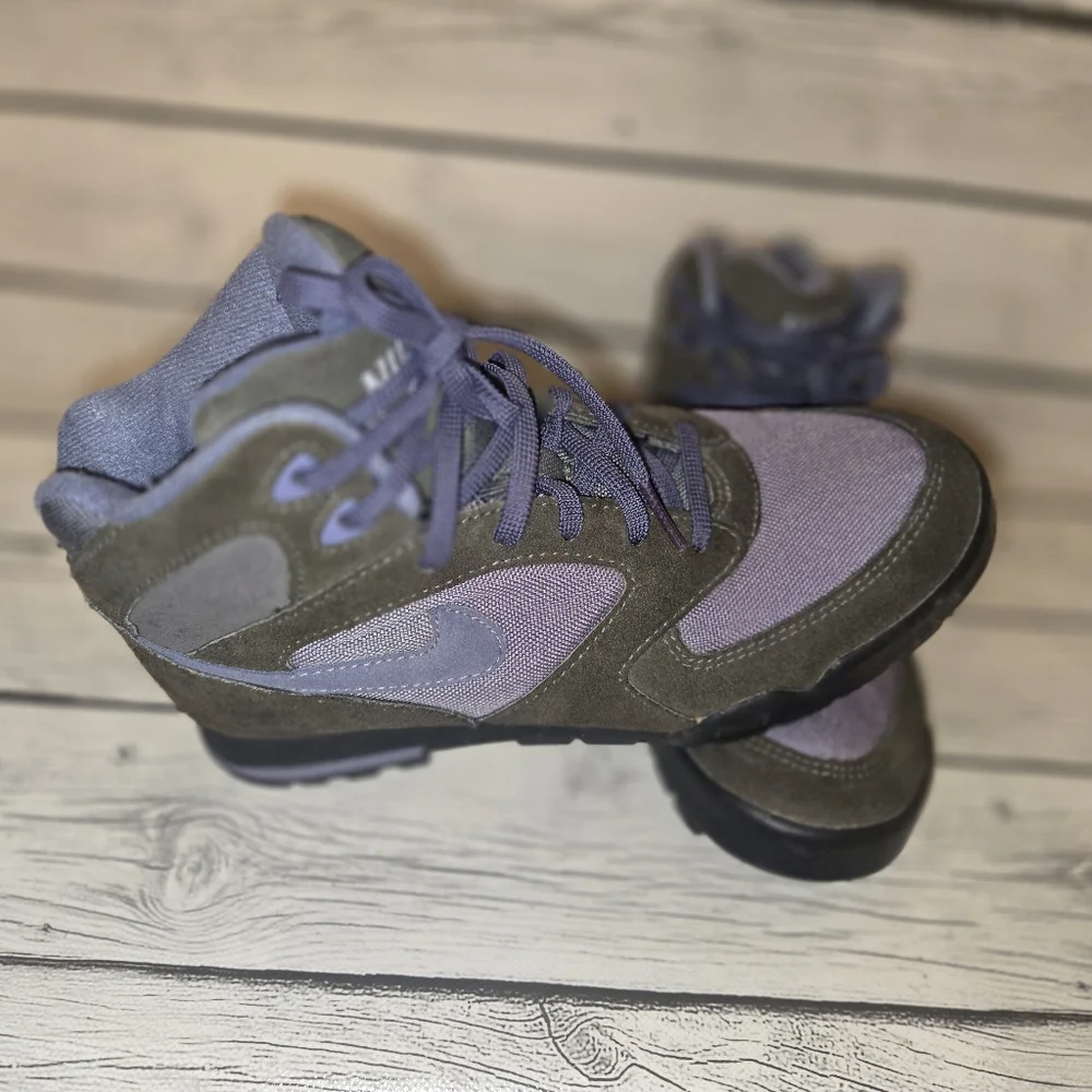 Vintage Nike Air 90's Caldera Boots Gray Purple Womens US Size 8 Outdoor Hiking - Picture 8 of 11